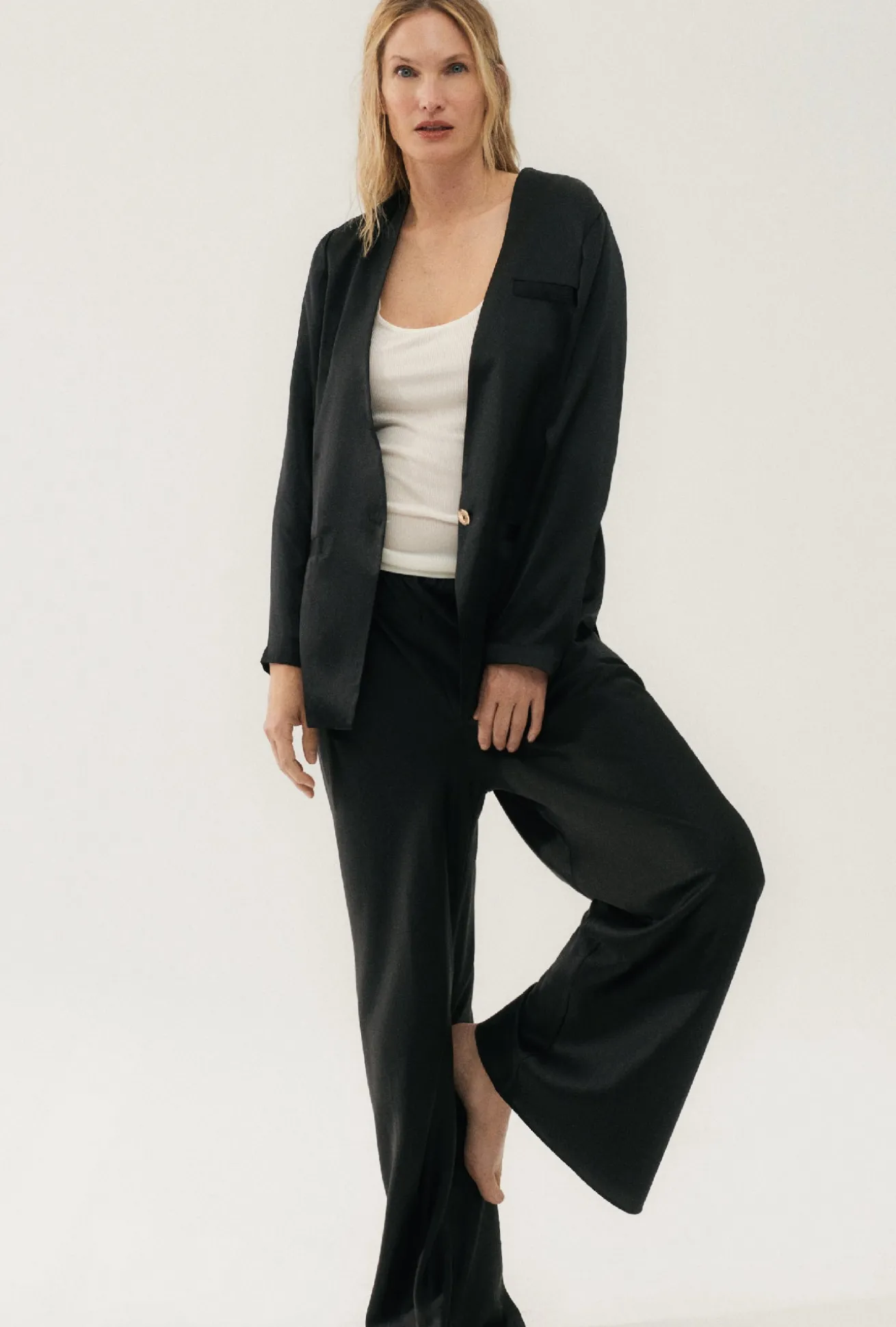 COLLARLESS BLAZER BLACK