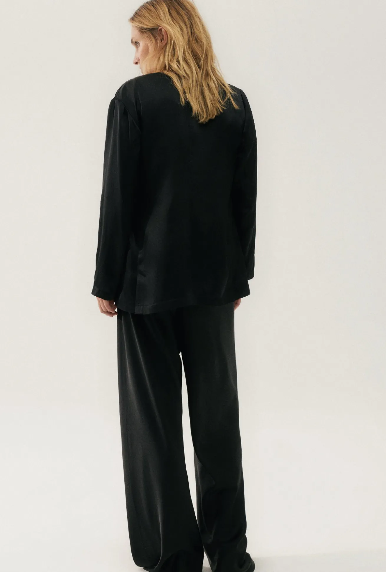 COLLARLESS BLAZER BLACK