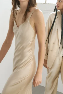 DECO RUCHED DRESS HAZELNUT