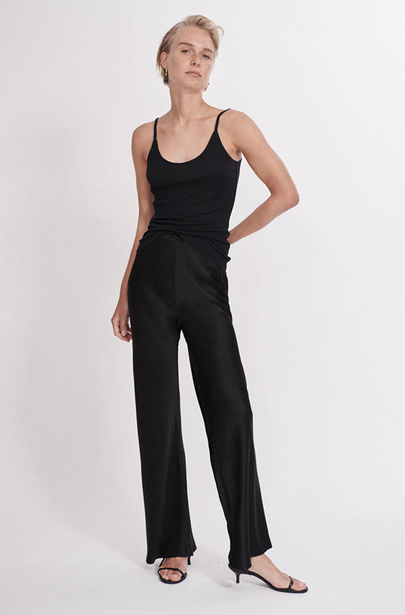 RIBBED CAMI BLACK