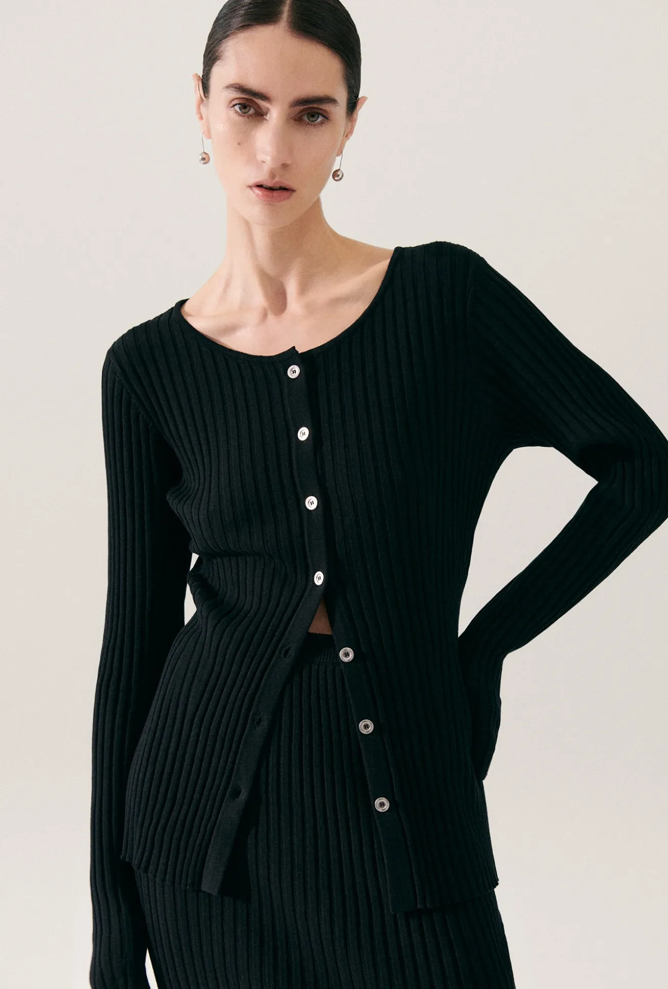 RIBBED CARDIGAN BLACK