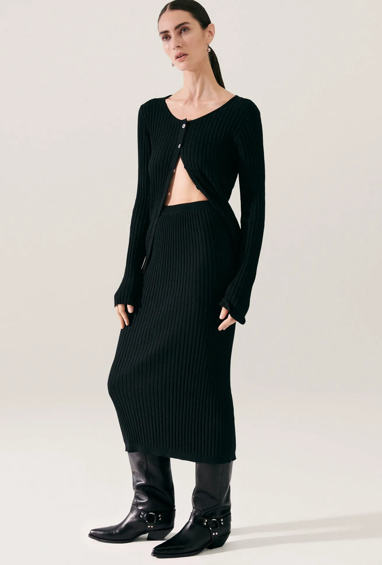 RIBBED STRAIGHT SKIRT BLACK