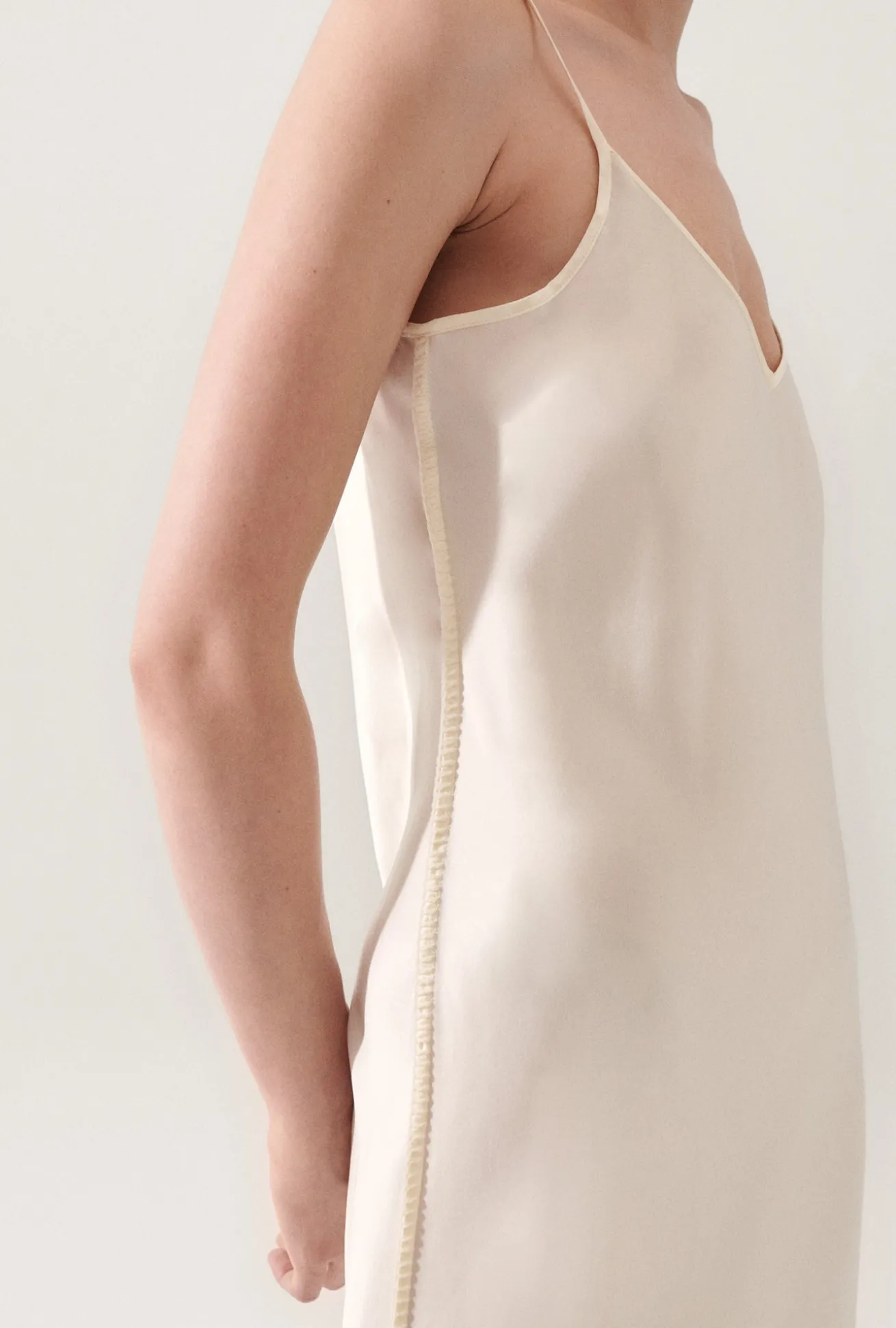 90S SLIP DRESS BLANKET STITCH OFF-WHITE