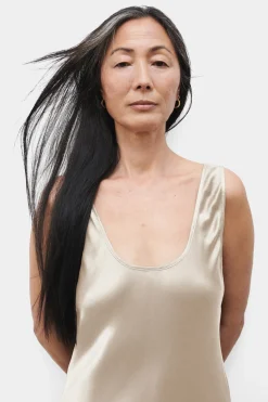 SCOOP NECK DRESS HAZELNUT
