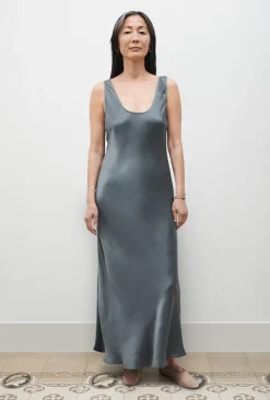 SCOOP NECK DRESS SLATE