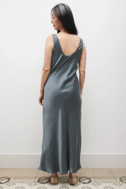 SCOOP NECK DRESS SLATE