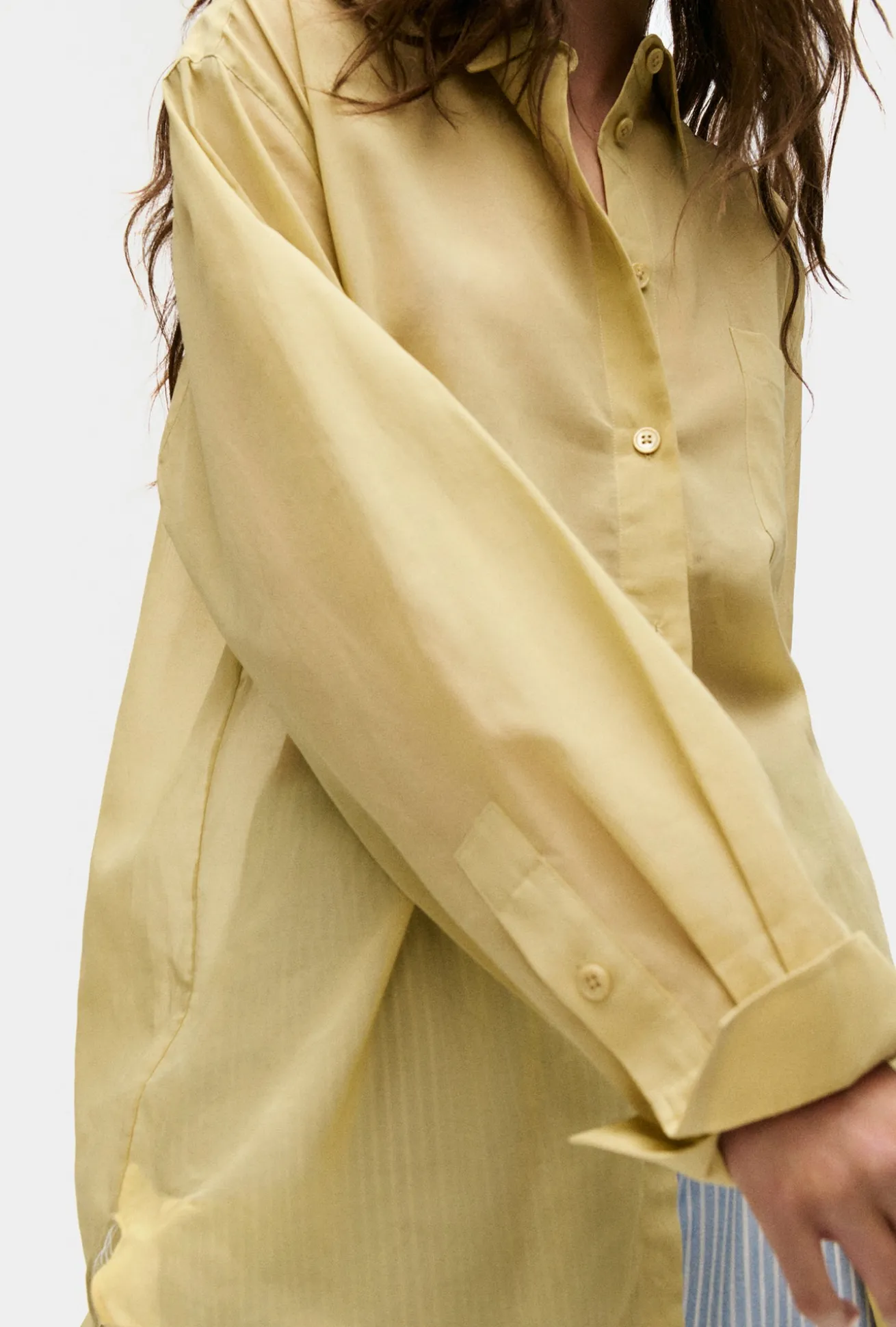 SHEER COTTON PLEATED YOKE SHIRT SHELL