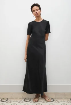 SHORT SLEEVE BIAS DRESS BLACK