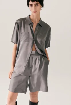 SHORT SLEEVE BOYFRIEND SHIRT GREY PEARL