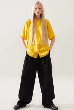 SHORT SLEEVE BOYFRIEND SHIRT MARIGOLD