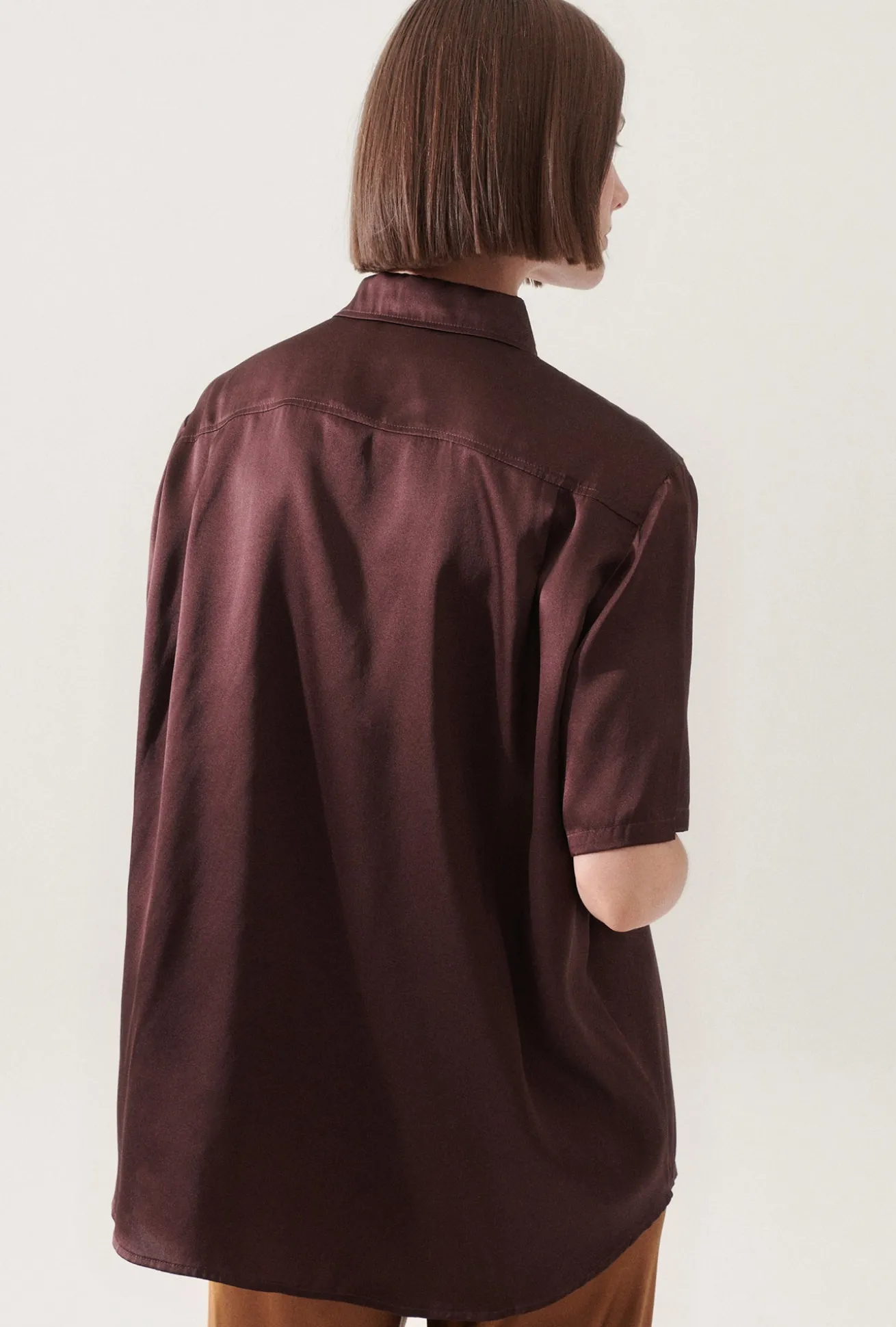SHORT SLEEVE BOYFRIEND SHIRT CACAO
