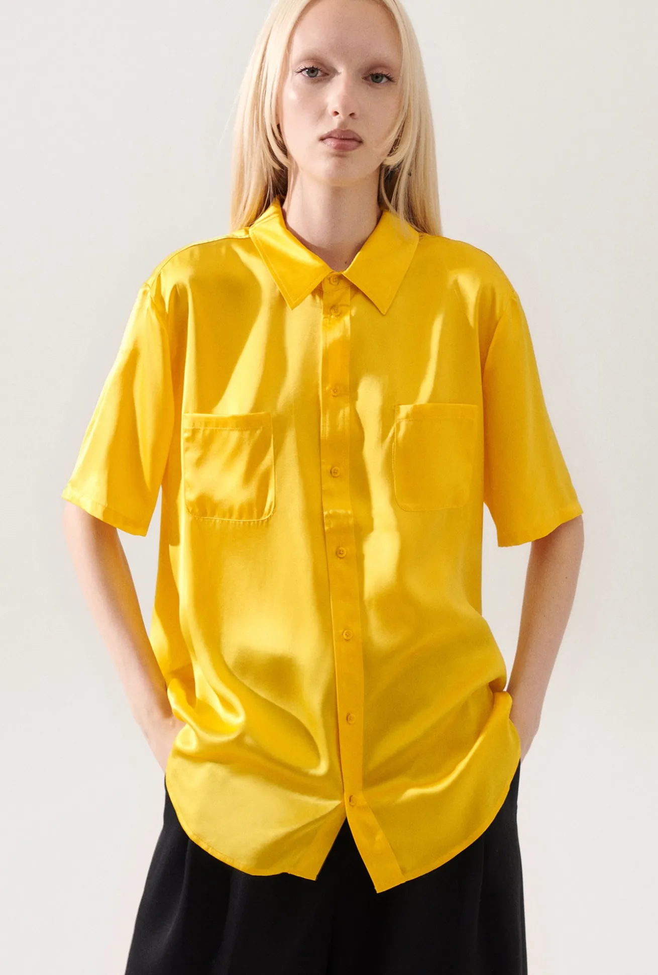 SHORT SLEEVE BOYFRIEND SHIRT MARIGOLD