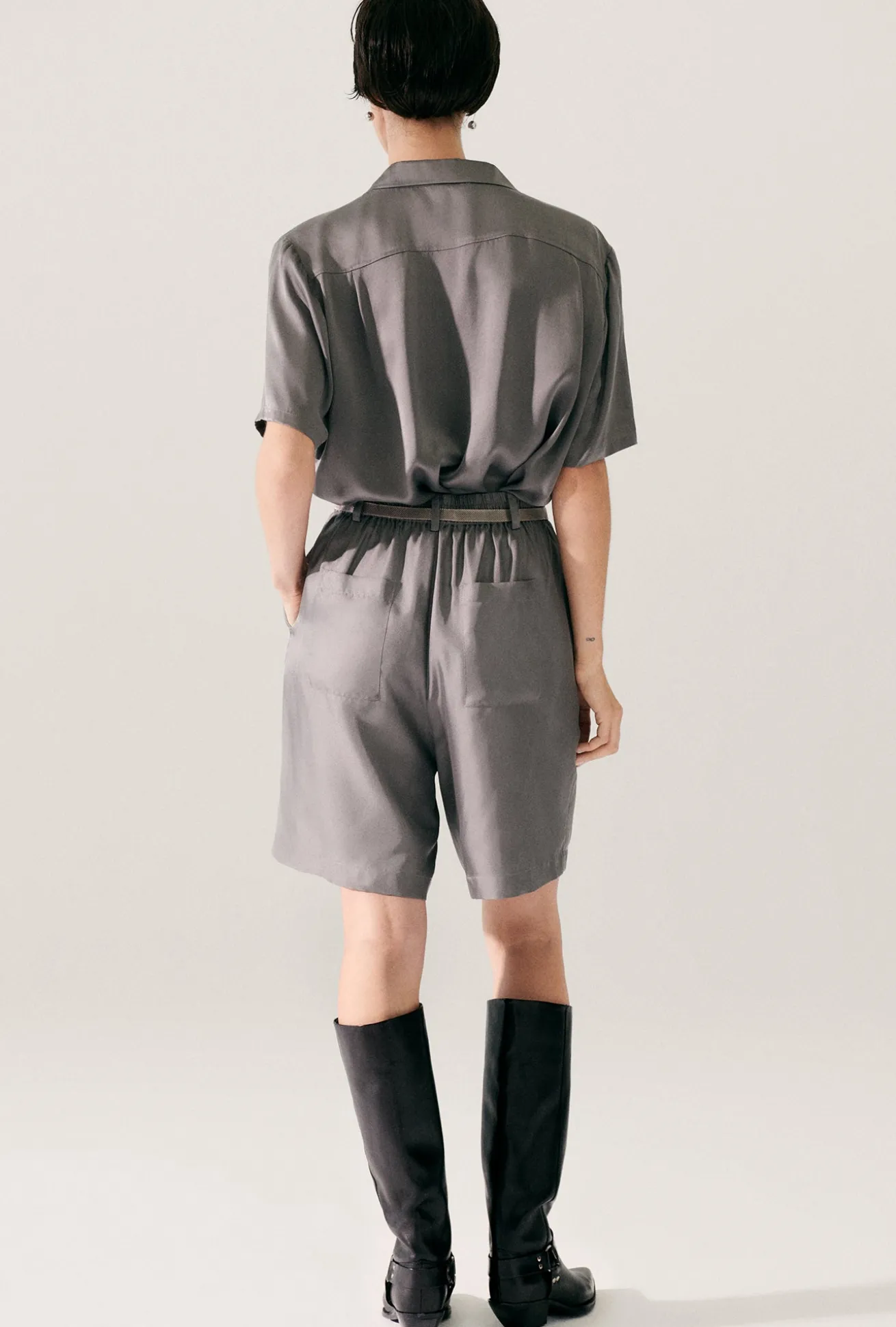 SHORT SLEEVE BOYFRIEND SHIRT GREY PEARL