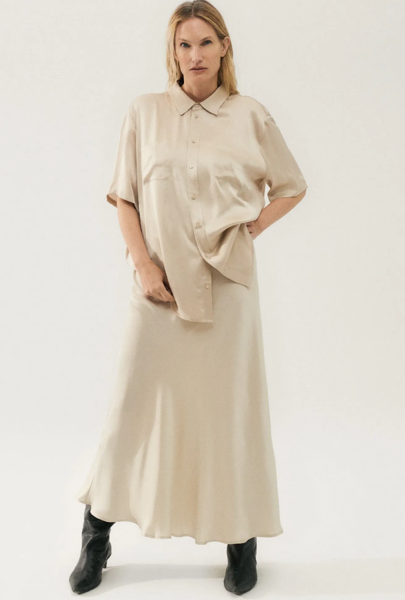 SHORT SLEEVE BOYFRIEND SHIRT HAZELNUT