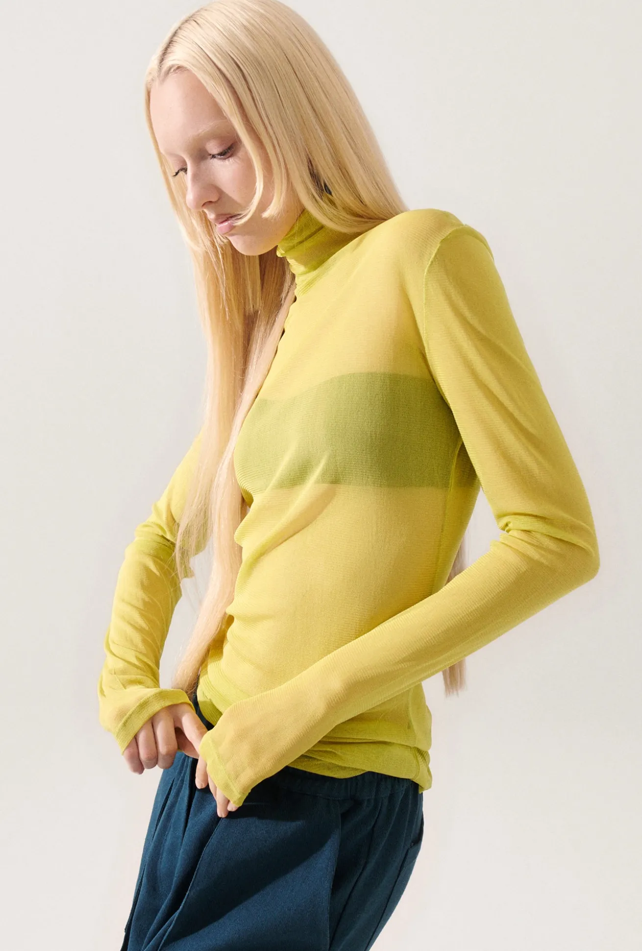 SILK MESH TURTLENECK ABSINTHE