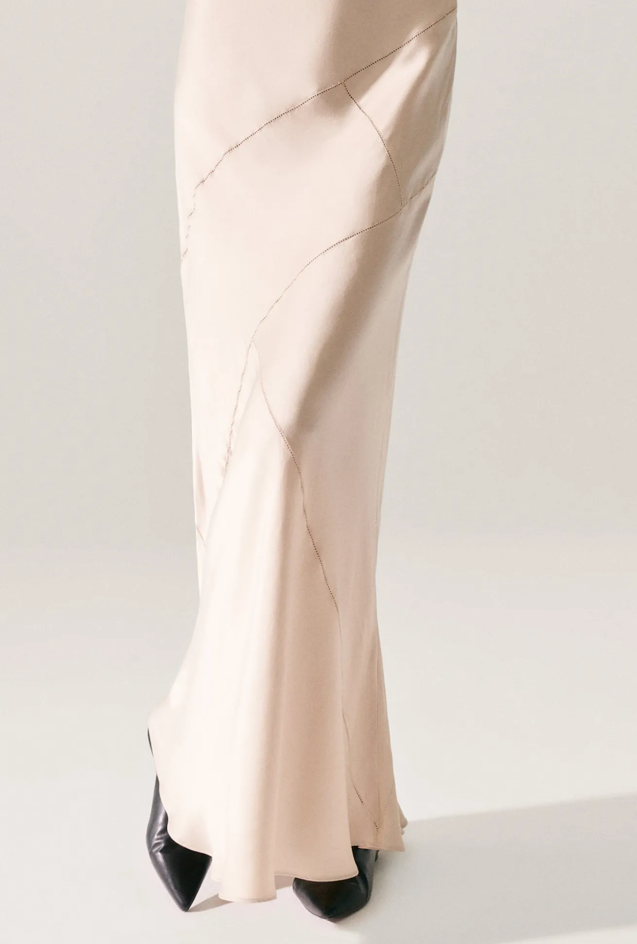 SPLICE FULL SLEEVE BIAS DRESS HAZELNUT