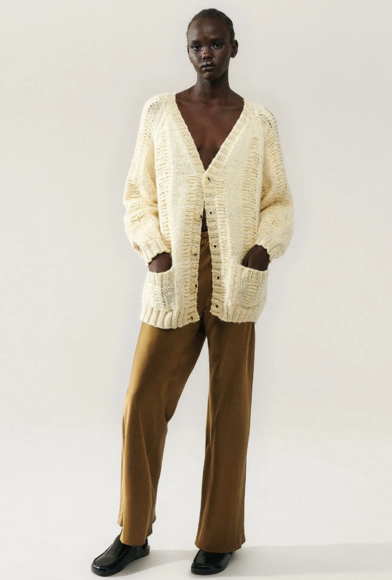 THE BIG G CARDIGAN CREAM