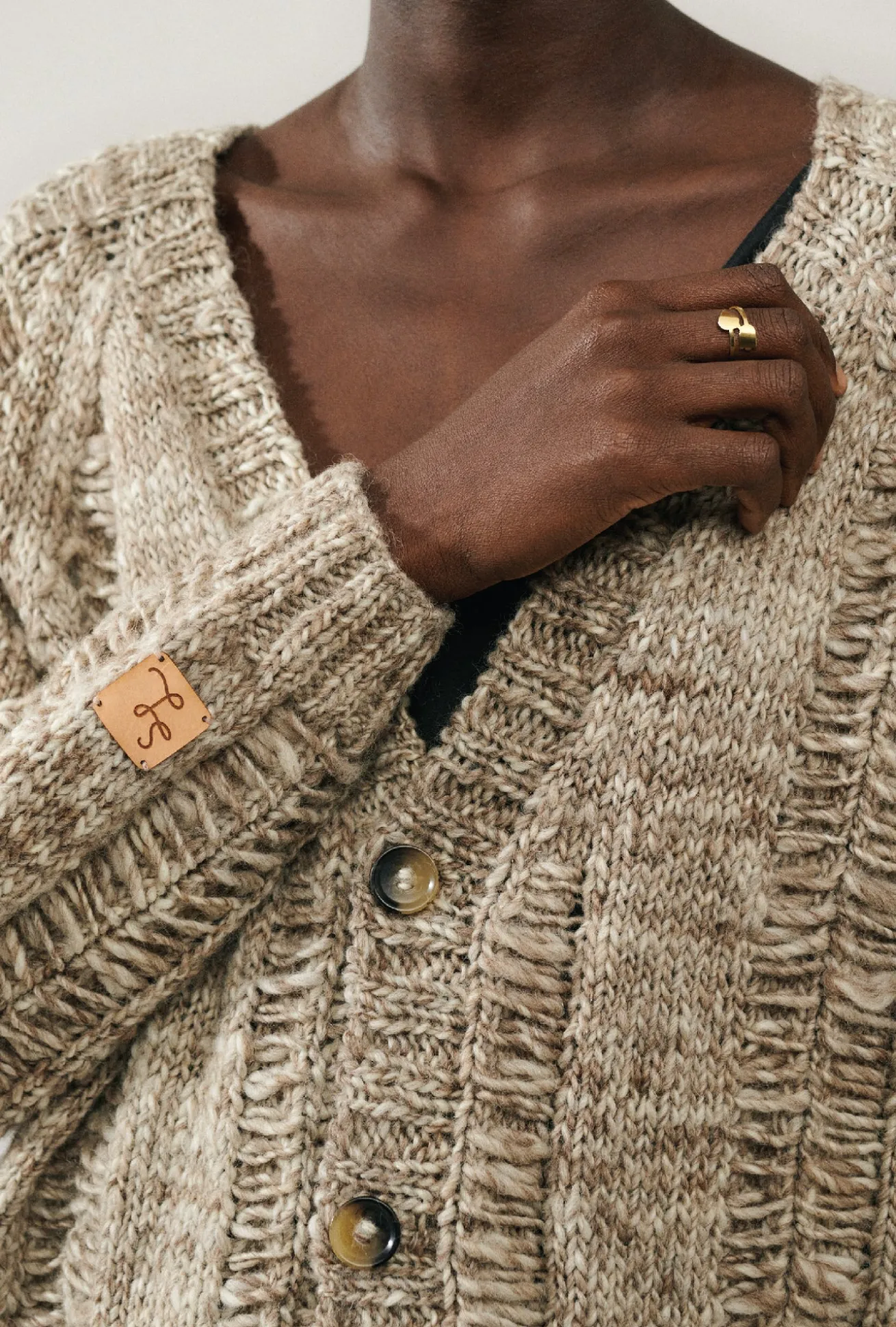 THE BIG G CARDIGAN NATURAL BROWN