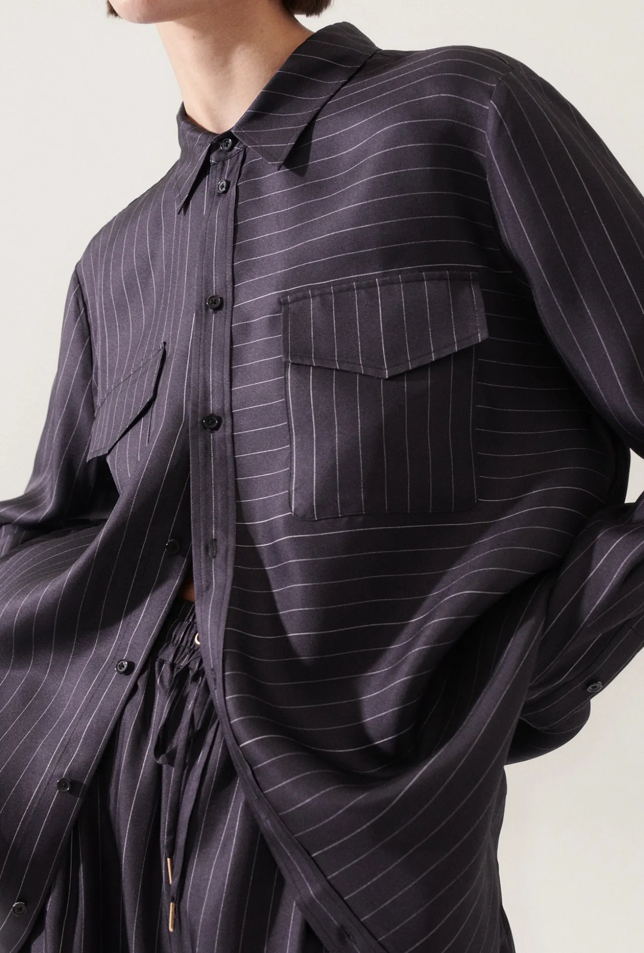 TWILL BOYFRIEND SHIRT PINSTRIPE BLACK / WHITE
