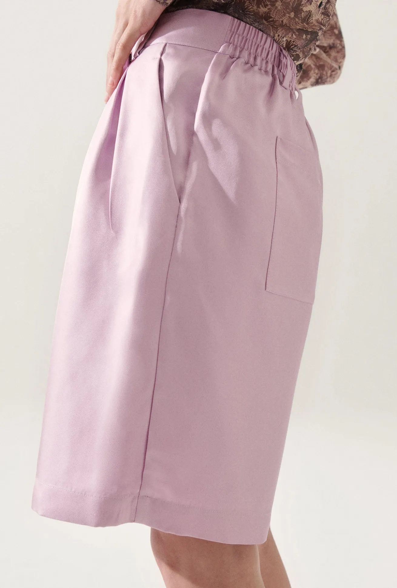 TWILL DOUBLE PLEATED SHORTS LILAC