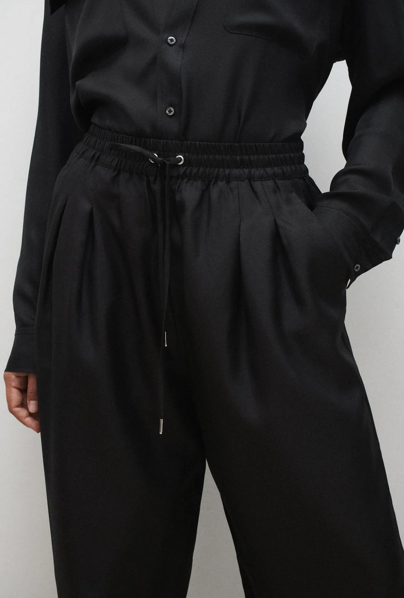 TWILL SLOUCH PANTS BLACK