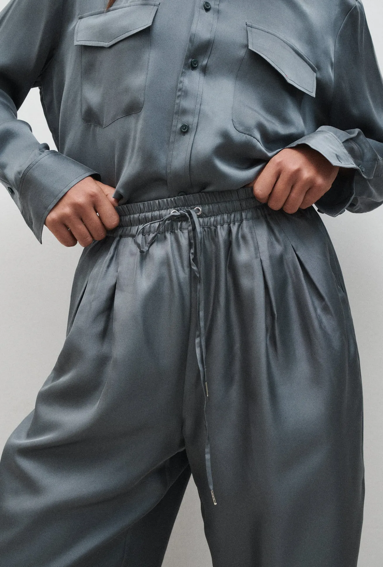 TWILL SLOUCH PANTS SLATE