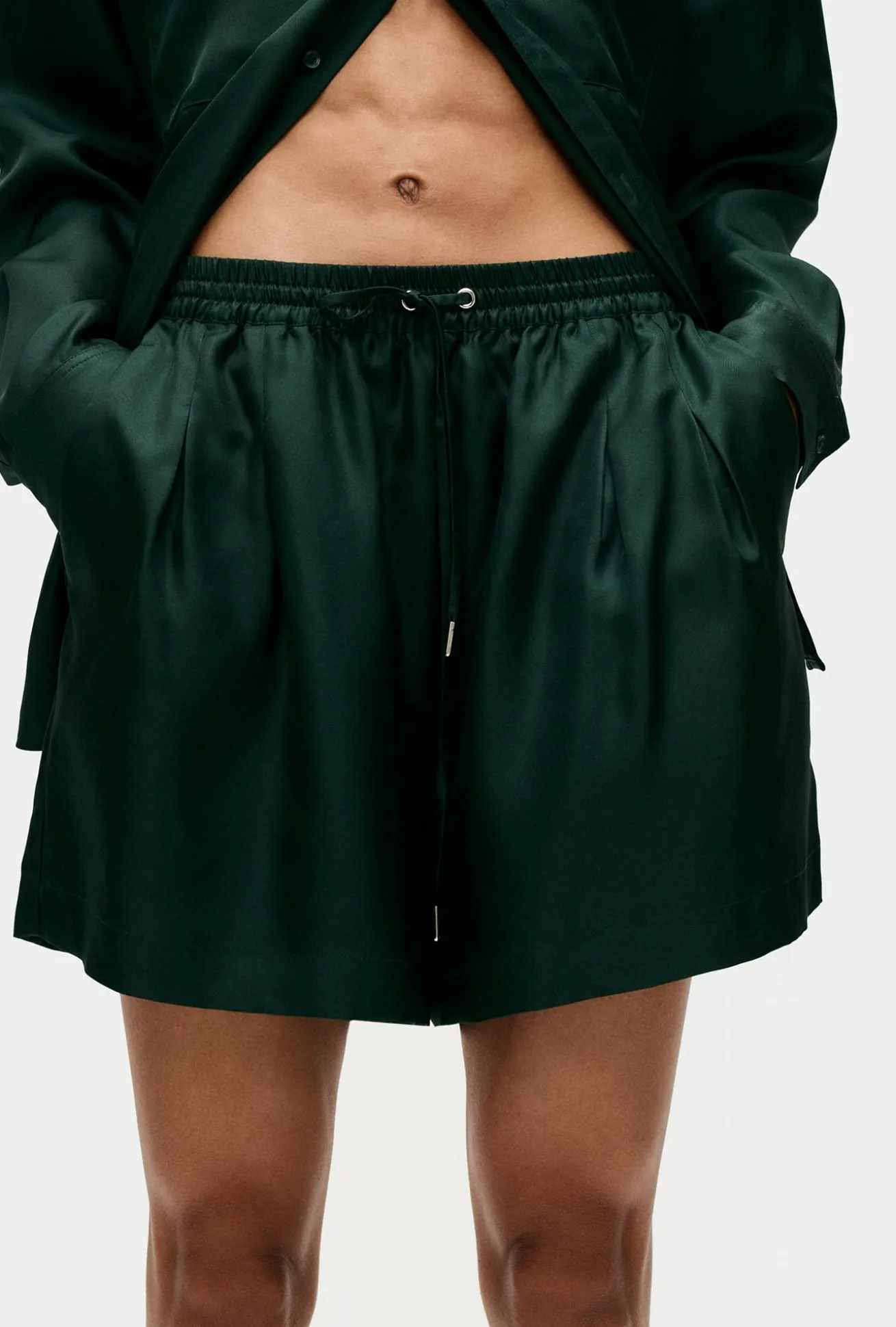 TWILL SLOUCH SHORTS SCARAB
