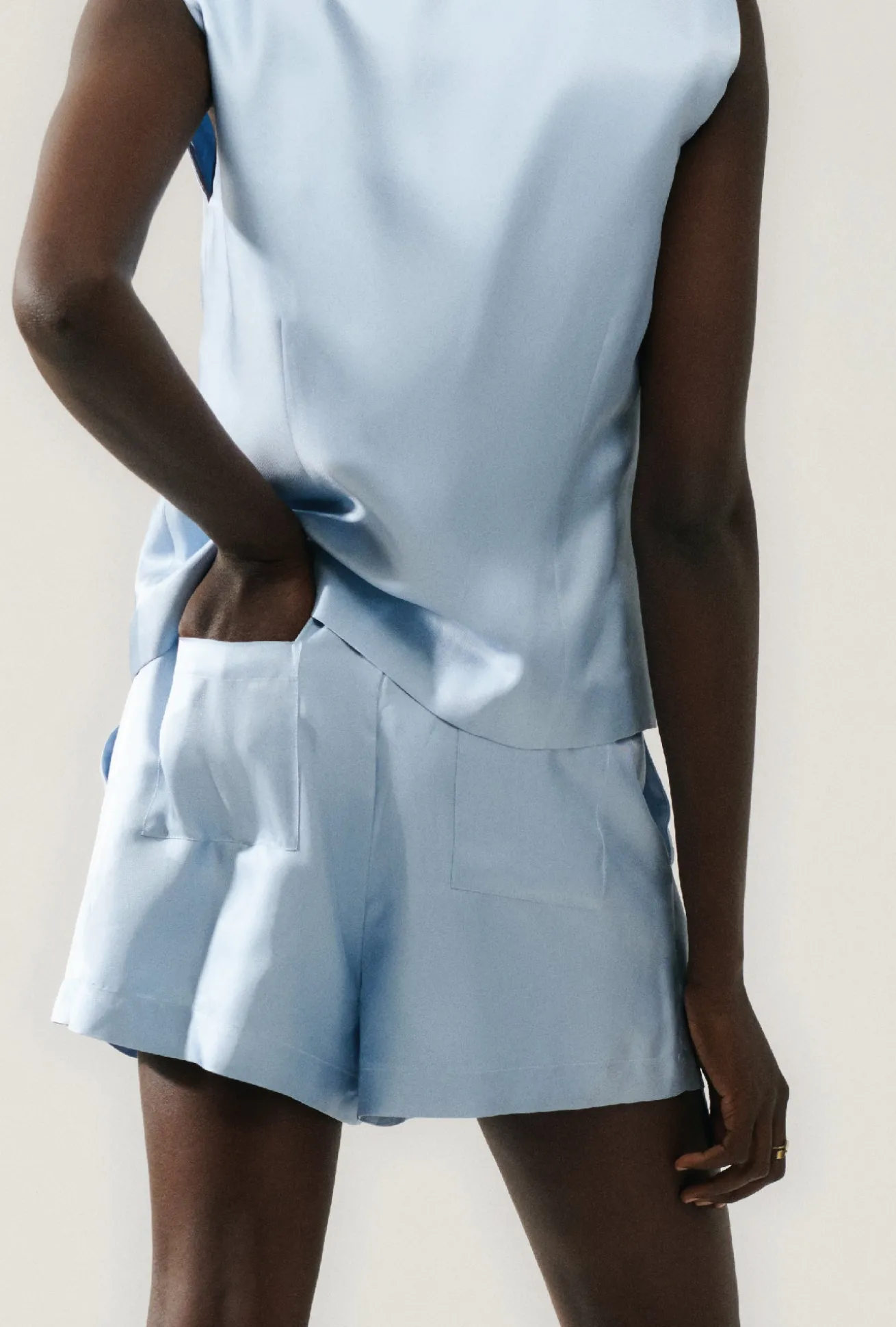 TWILL SLOUCH SHORTS SKY