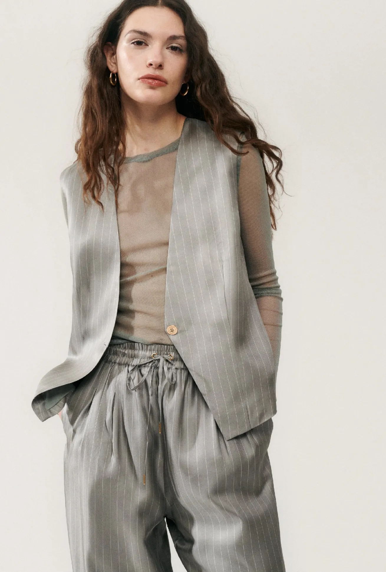 TWILL SLOUCH VEST MOON PINSTRIPE